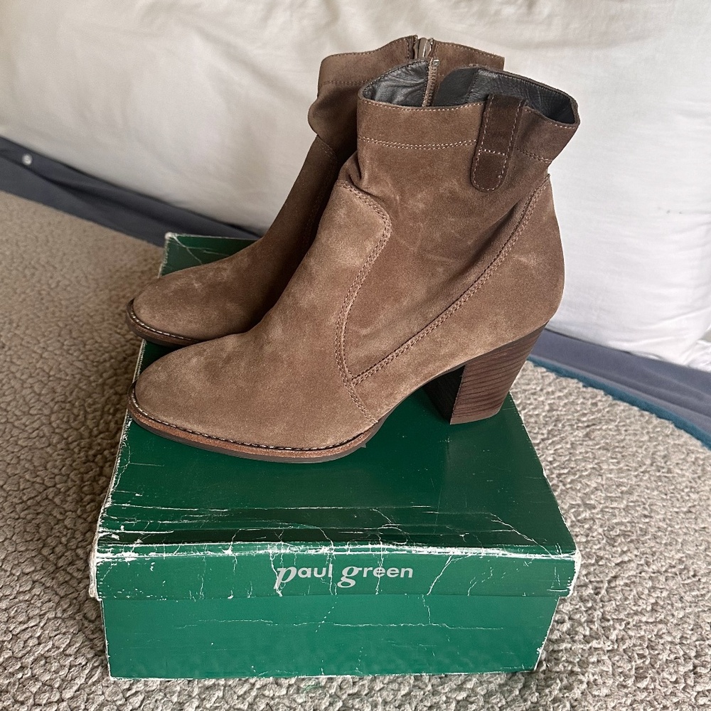 Paul Green ankle  booties - Suede - brown earth color size 8.5